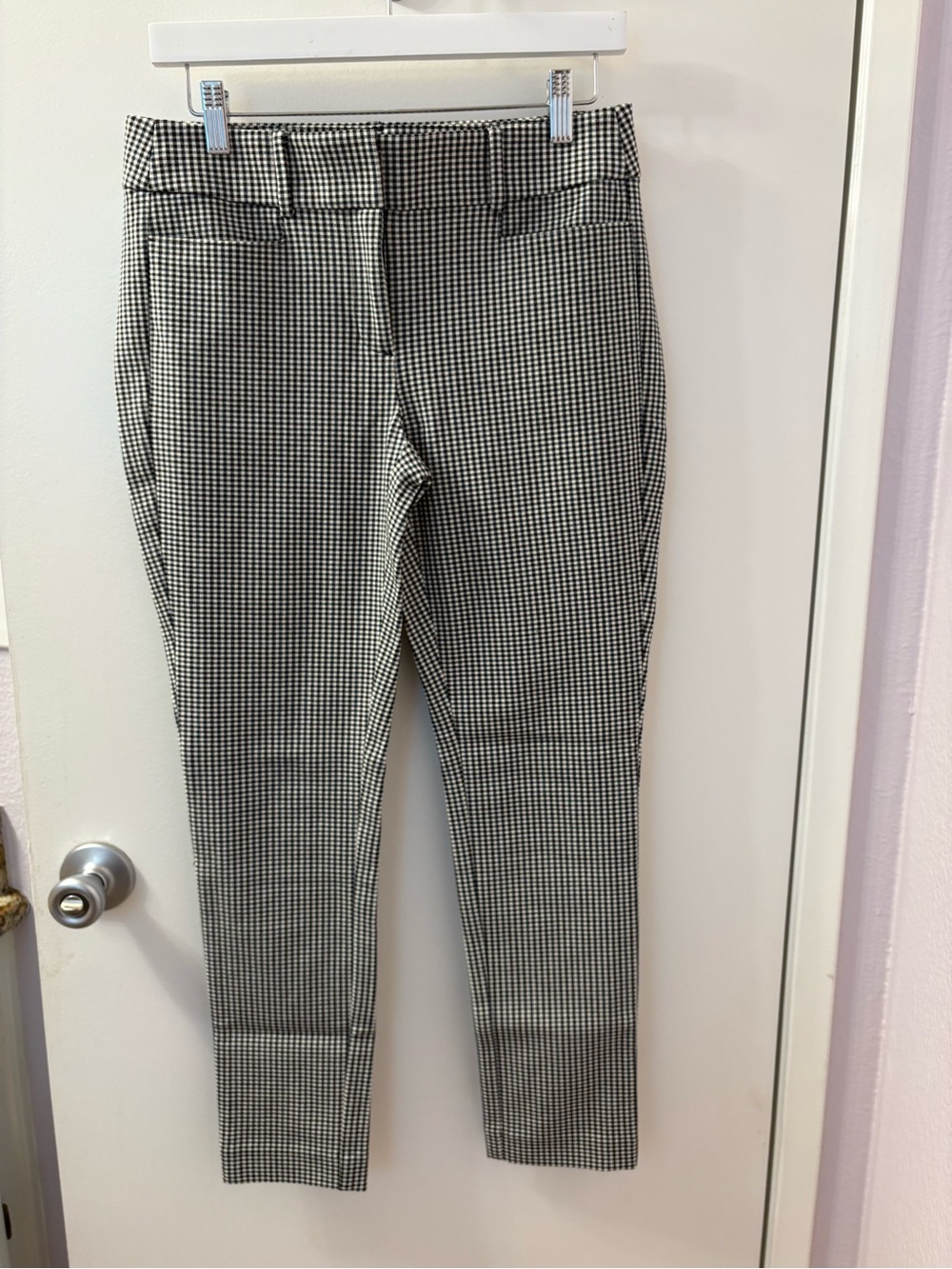 LOFT Black & White Gingham Skinny Jeans Size 4 NWOT